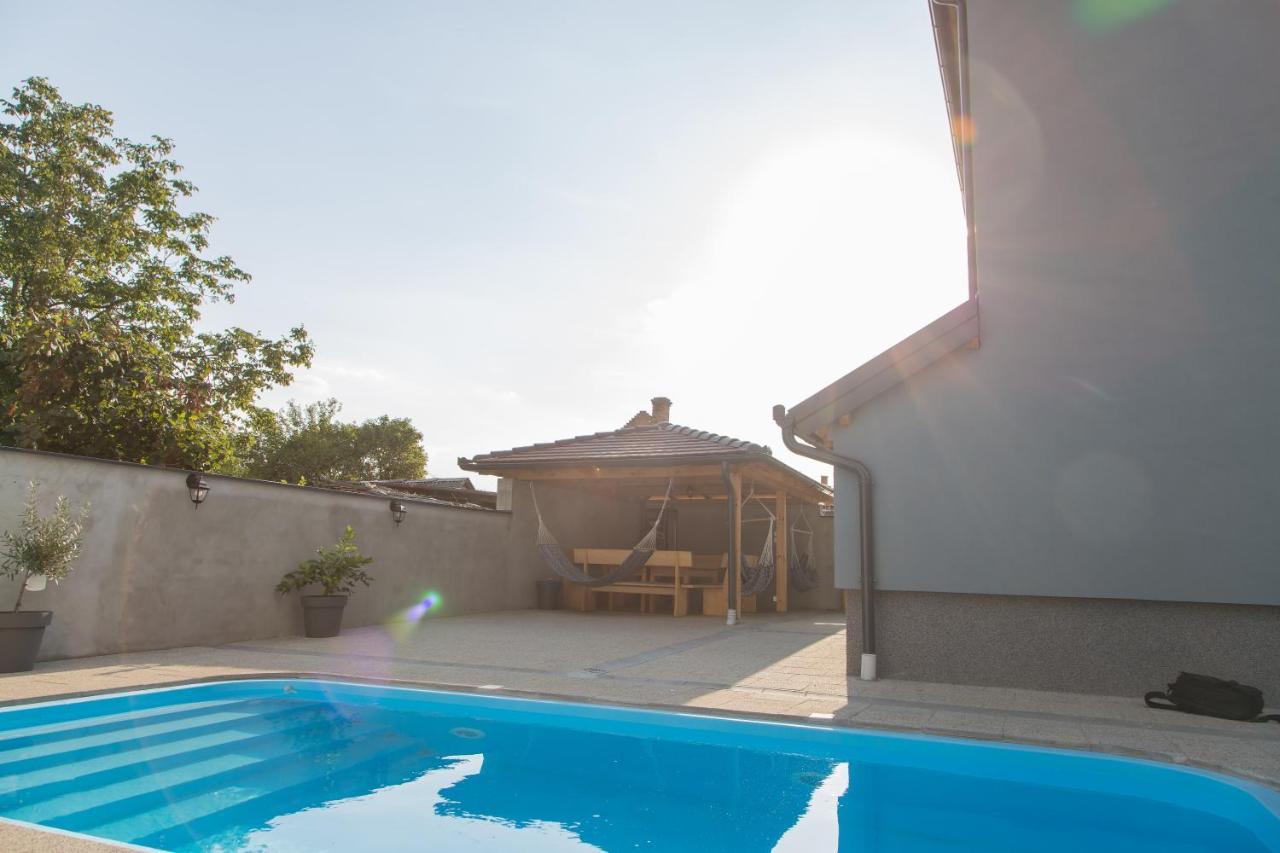 Holiday Home Thesaurum Karanac Exterior photo